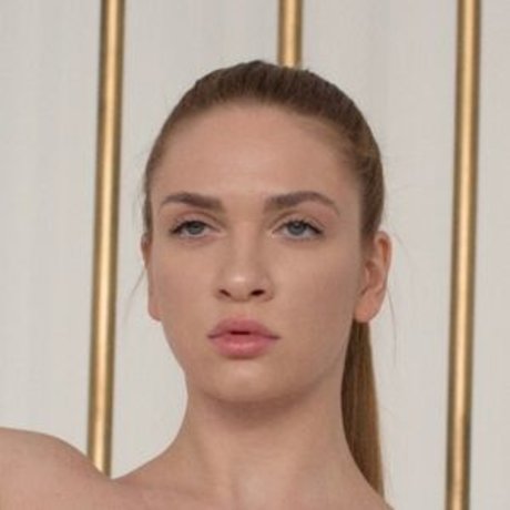 Fia Meos Sofitenvip star du porno belle galerie