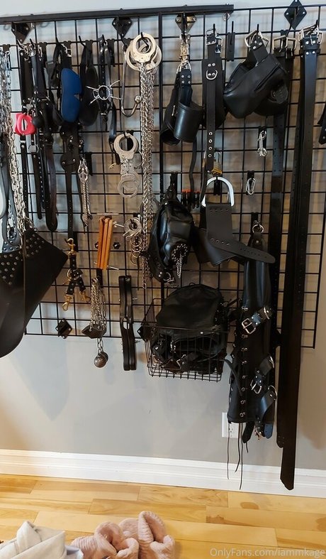 iammkage actrice nue des photos