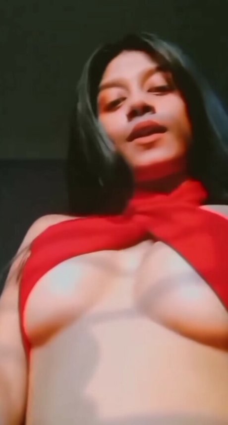 Uva Roy modèle exclusif photos