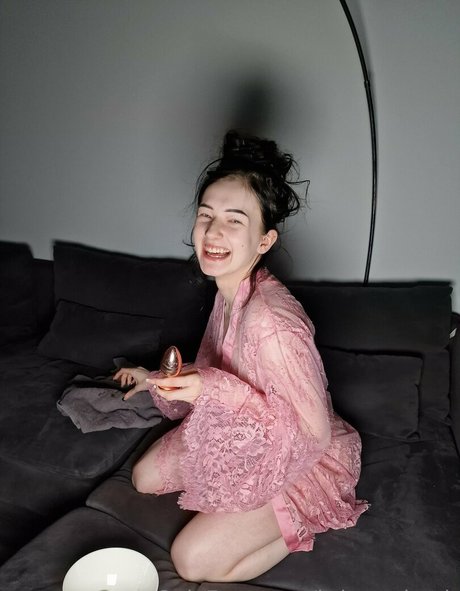 chatte giclante onlyfans nu de haute qualité image