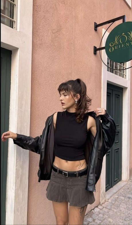 Zeynep Kurubacak étoile nue photos