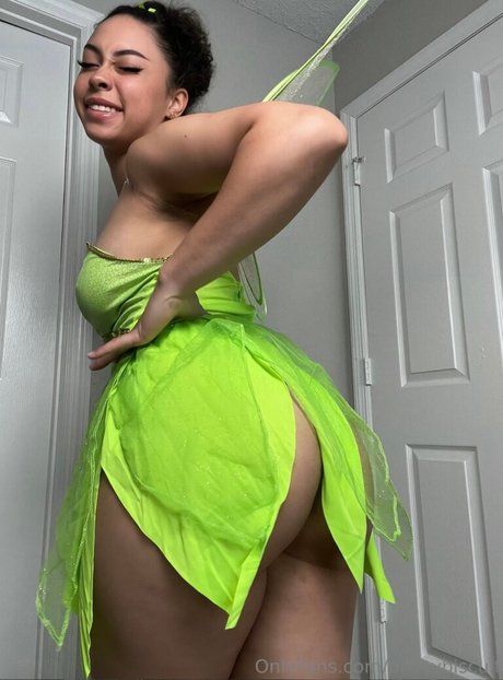 Arielle Tara étoile érotique image