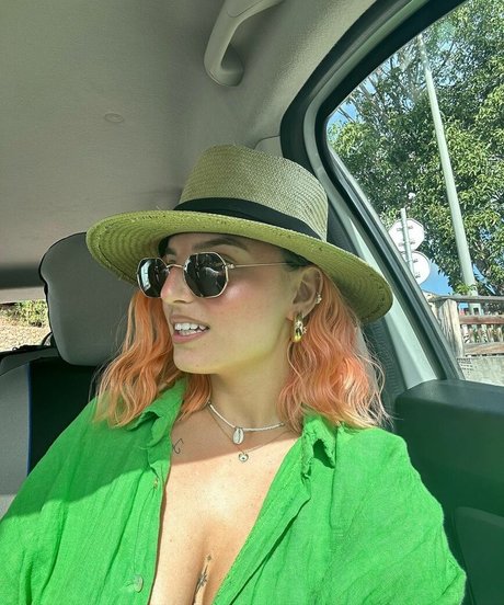 Helena Cardoso modèle sympa des photos