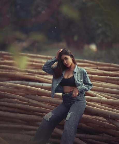 Rajasree actrice érotique image