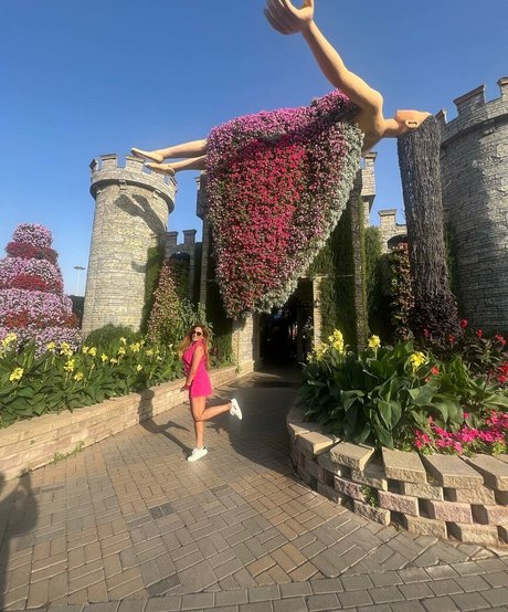 Akanksha Jain modèle nu des photos