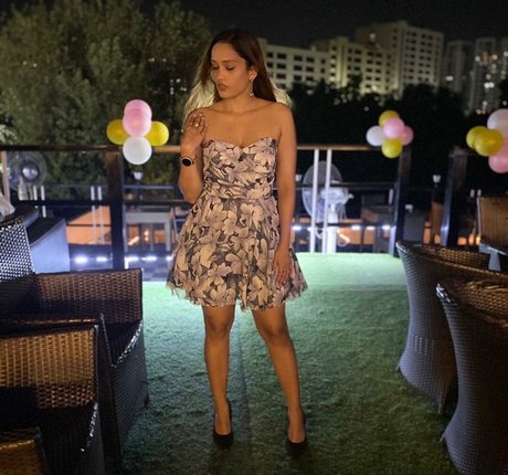 Akanksha Jain top star des photos