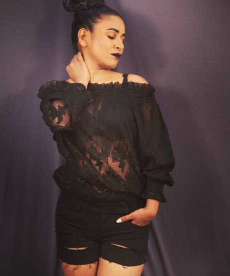 Muskaan Agarwal art star du porno des photos