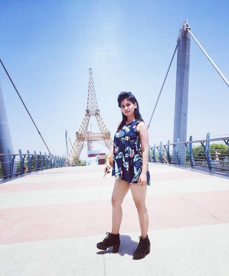 Anjali Gupta étoile de l'art des photos