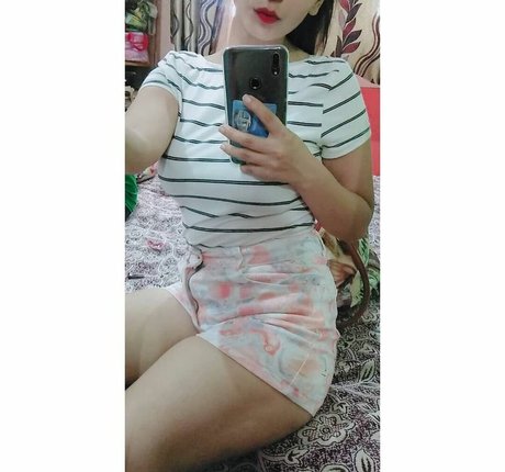 Anjali Gupta haut de star du porno photo