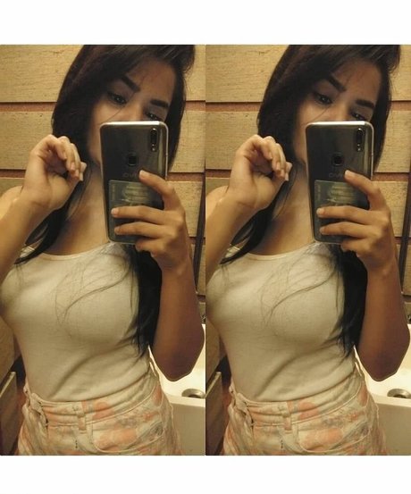 Anjali Gupta modèle de sexe galerie