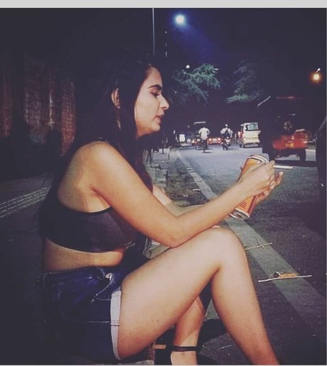 Anjali Gupta modèle meilleur images