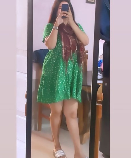 tejaswi pandeyy actrice exclusive des photos