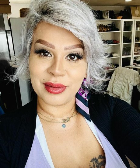 Myra La Chula modèle porno image