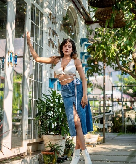 Akshita Dutta actrice porno photo