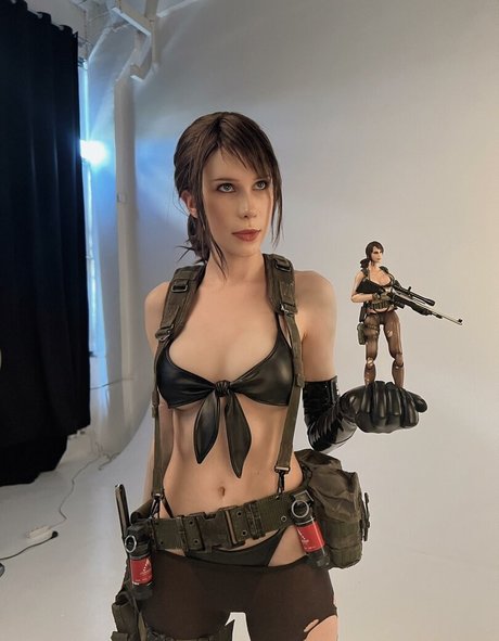 Olga Haku Frau haku modèle parfait galerie