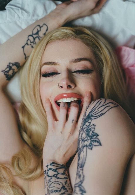 MistressLilyMay modèle chaud galerie