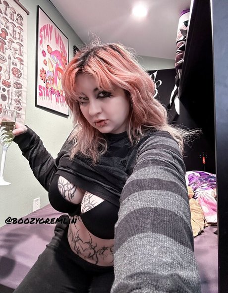 BoozyGremlinx modèle gratuit photos