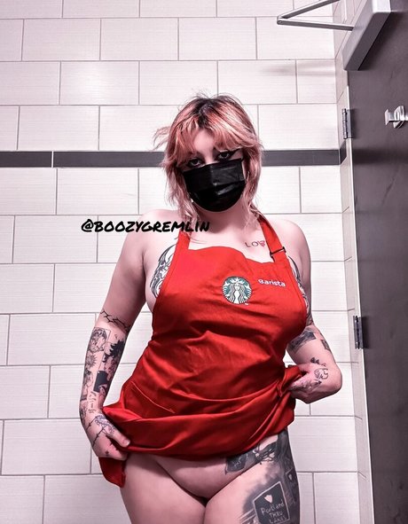 BoozyGremlinx star du porno gratuite images