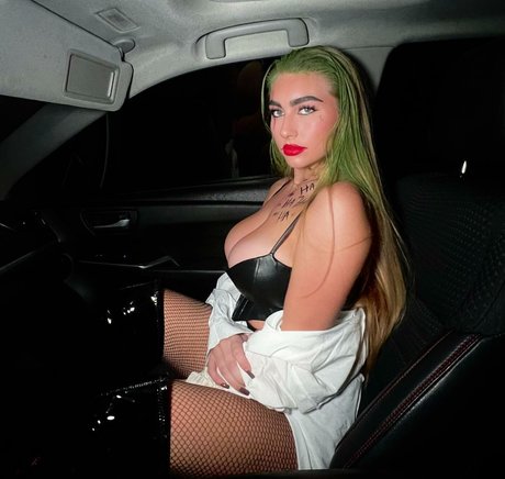 Trinityy Rain star du porno gratuit galerie