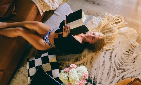 Trinityy Rain actrice nue photos