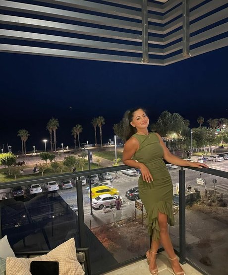 pom-pom girl asiatique onlyfans adulte photos