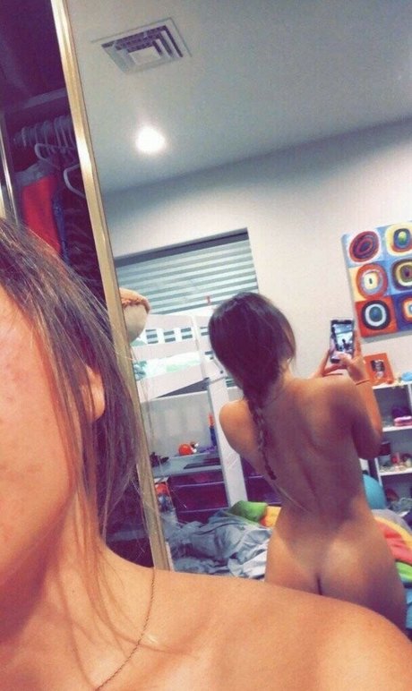 bigbootibella star du porno chaud galerie