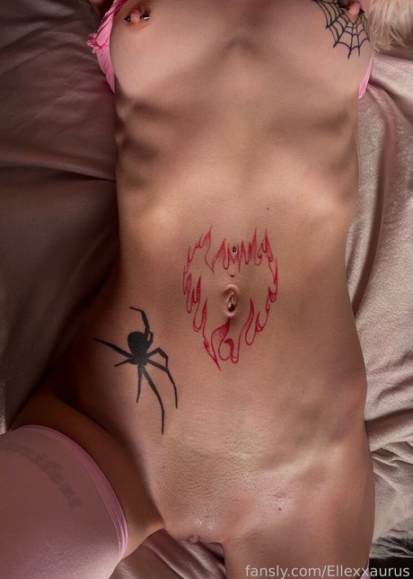 Ellexxaurus actrice libre photo