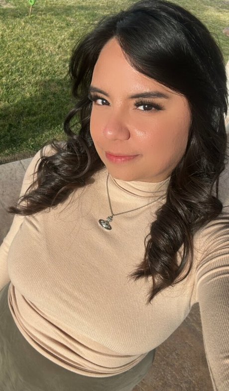 poutybabyt star exclusive img