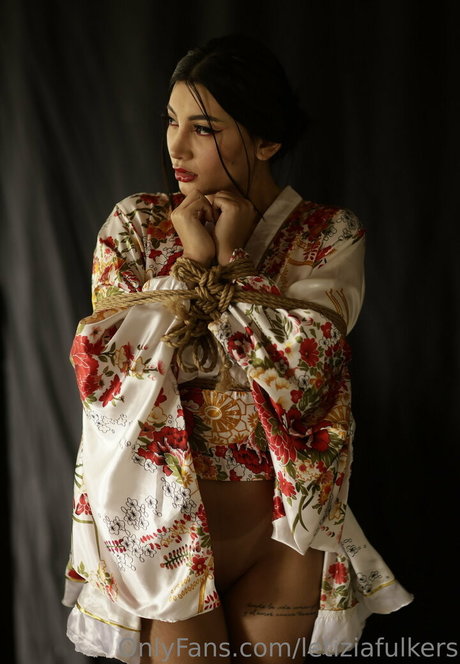 Letizia Fulkers modèle chaud archive