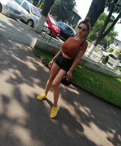 Denisa R Maria star pornographique galeries