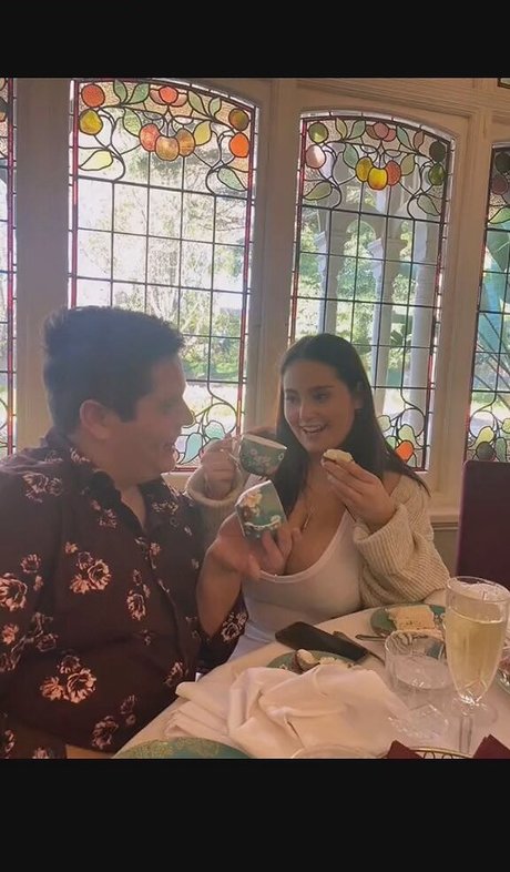 Raphaela S modèle pornographique images