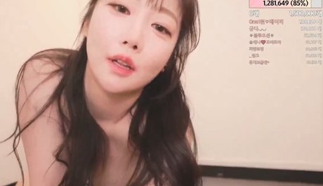 Pandaex actrice xxx image