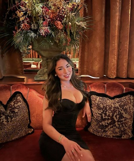 Nikki Cheng xxx star du porno photos