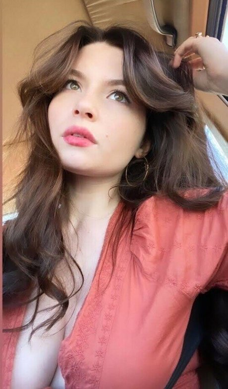 Willow Avalon étoile chaude photos