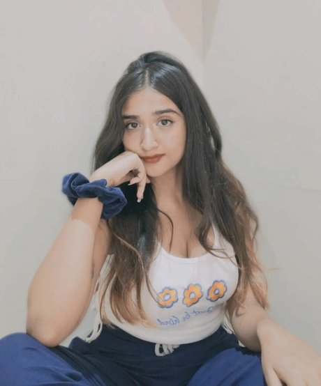 blonde aux gros seins onlyfans jolie adulte galeries