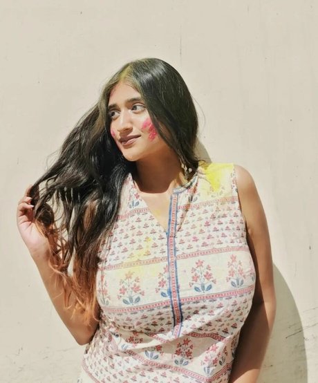 Ruchika Tandon jolie star du porno image