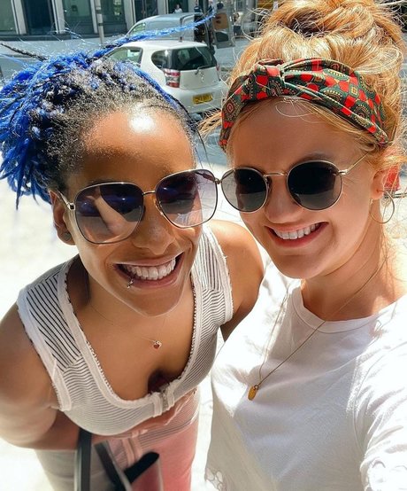 bébé mignon onlyfans sexe parfait collection