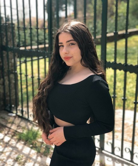 femmes au foyer uniquementfans nu chaud image