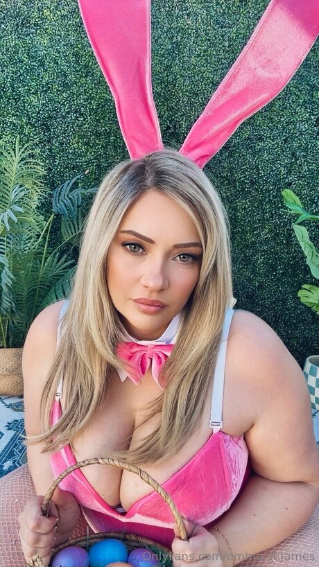 Emma St James actrice de nus archive