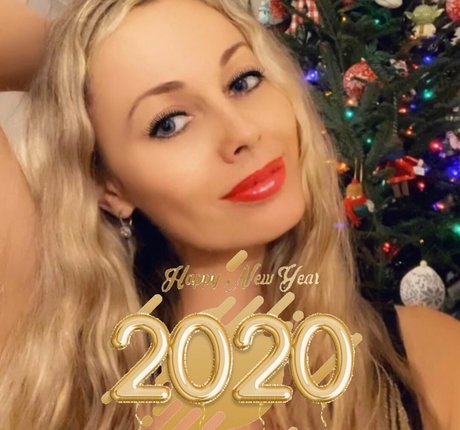 rousse aux gros seins onlyfans sympa érotique galerie