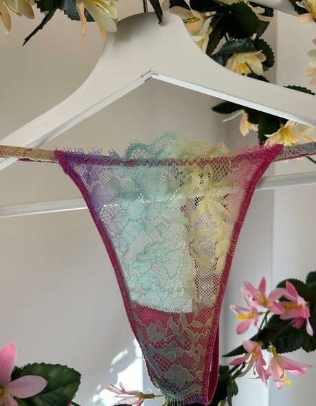 petitenikky modèle érotique des photos