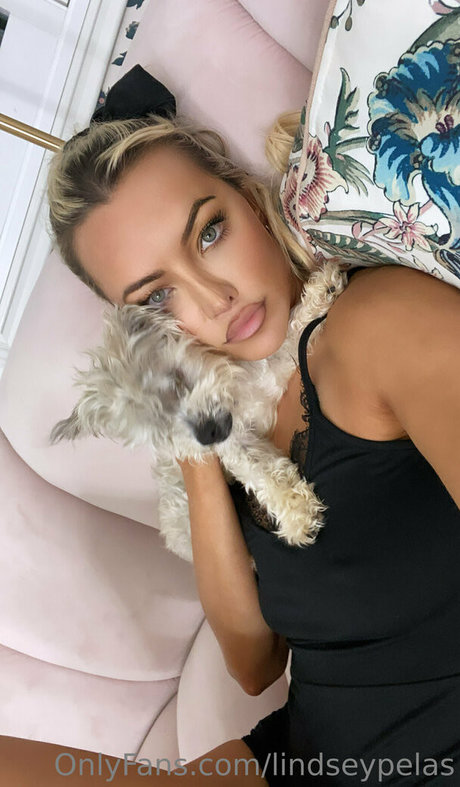 lindseypelas actrice libre photo