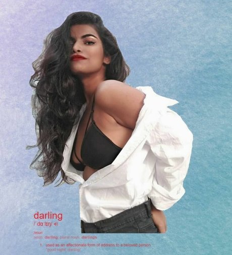 Nidhi Goel sexe de star du porno photo