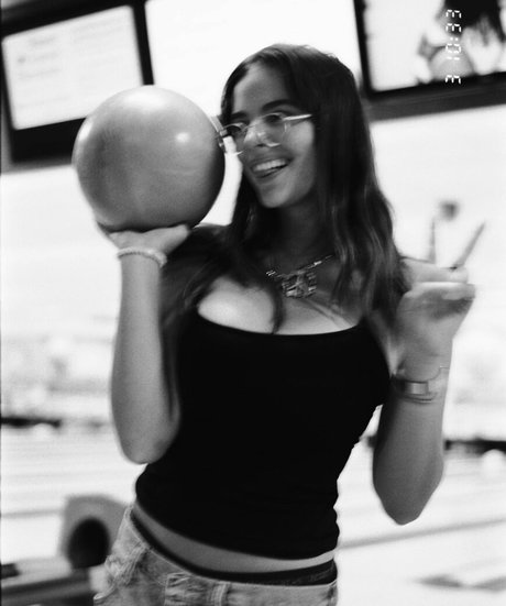 Lola Dubrul star exclusive galerie