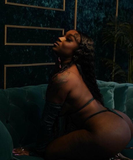 Erica Banks actrice érotique archive