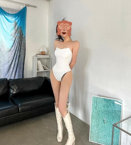 Aurora boots star érotique image