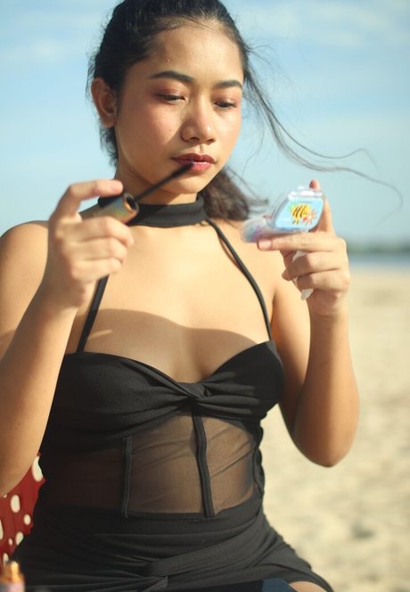 VikaJayIRL actrice chaude image