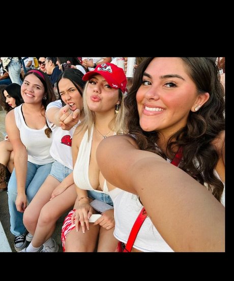 fans de transexuelles noires uniquement porno chaud img