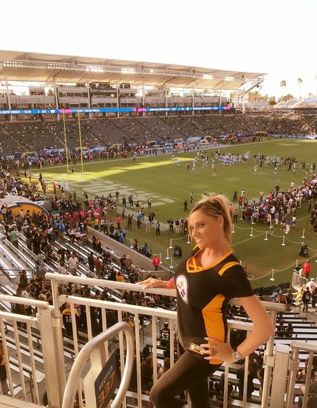 Jami Marie Akaport Barbie actrice pornographique photo