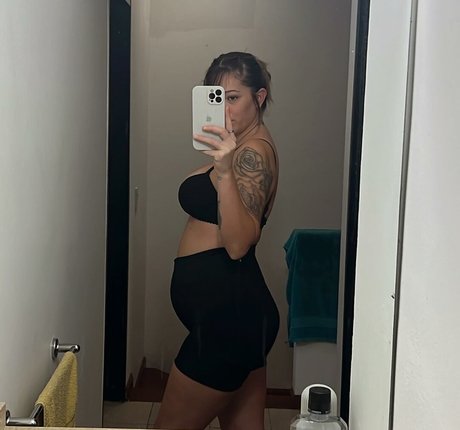 Fiama Berenice art de star du porno img